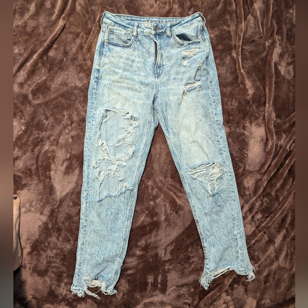 American Eagle Acid Wash Mom Jeans in size 8 long.